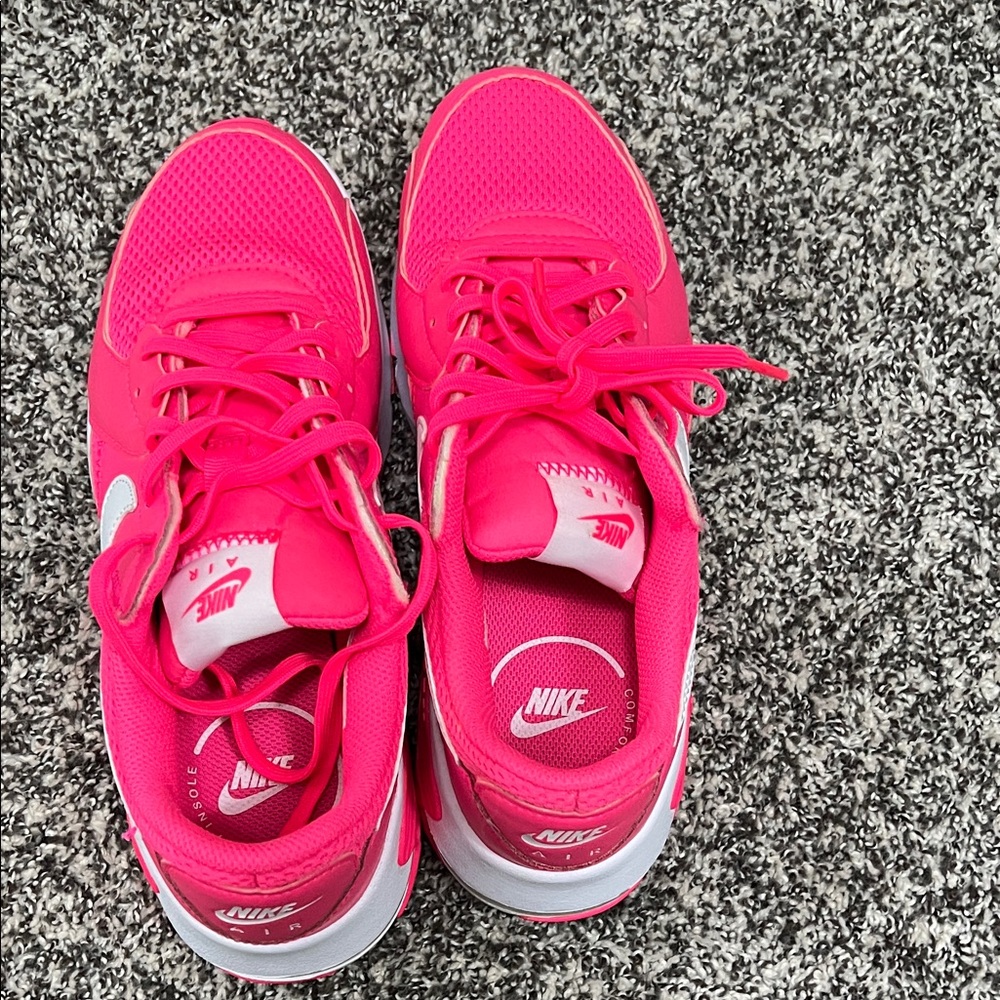 Nike Women's Bright Pink Sneakers